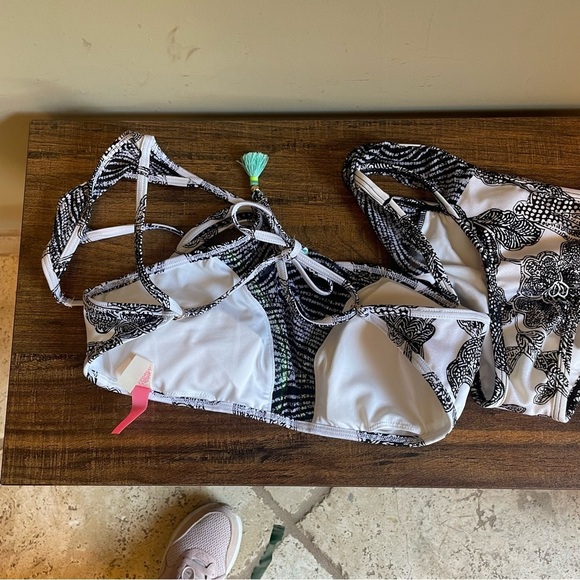 Victorias Secret Bikini Top Black Floral Bali Wave Mesh High Neck Crop Small S - Picture 3 of 15